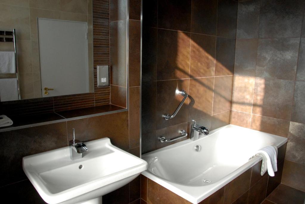 The Kveldsro House Hotel Леруик Номер фото